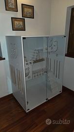 Casetta grande in legno per gatti. 