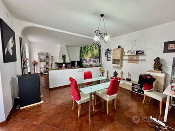Villetta a schiera di 196 m² con più di 5 locali e