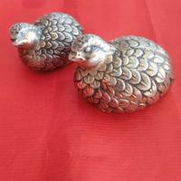 Quaglie Gucci porta sale e pepe, marchiate