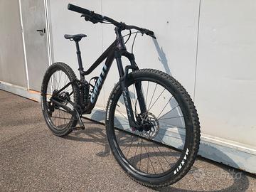 Mountain bike full suspended GIANT STANCE
