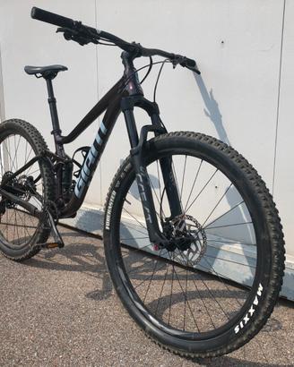 Mountain bike full suspended GIANT STANCE