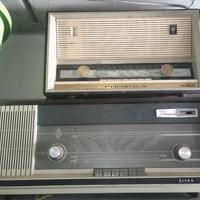 Due radio d'epoca 