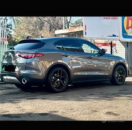 Alfa Romeo Stelvio 2.2 Td 190 CV AT8 Q4 Business
