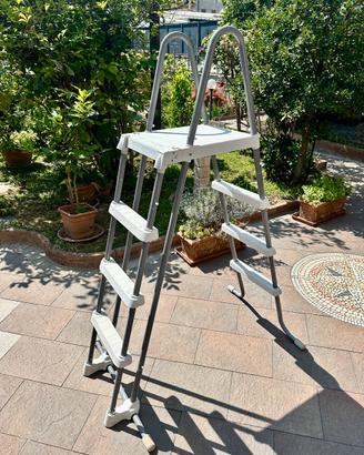 Scaletta  piscina intex