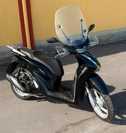 Honda sh 125 nero 2020