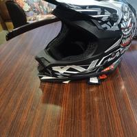 Completino, protezioni e casco cross
