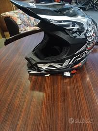 Completino, protezioni e casco cross