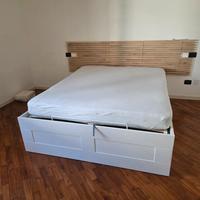 Letto contenitore IKEA Brimnes e testiera Mandal 