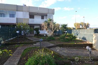 VILLA A SCHIERA A BARI