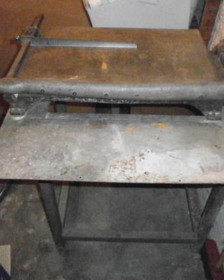 LEGATORIA: Tagliacarte/Tagliacartone da pavimento