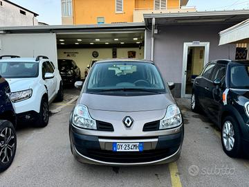 Renault Modus Grand Modus 1.2 16V Expression MODEL