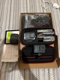 GoPro Hero 12 Adventure + SD 128GB Gold + Kit Acc.