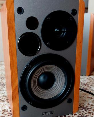 Casse audio attive come nuove usate raramente.