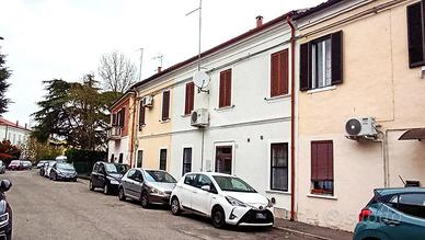 CASA SEMINDIPENDENTE A COPPARO