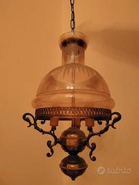 Lampada sospesa in vetro e ottone tre candele