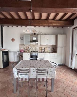 Casa indipendente di 55 m² con 2 locali e posto au