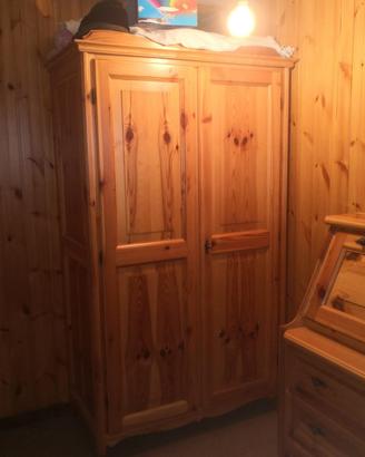 cameretta in legno di pino massello