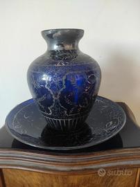 Vaso in vetro blu cobalto anni '50 con piatto.