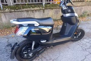 SCOOTER ELETTRICO MOTRON WHIZZ 50cc