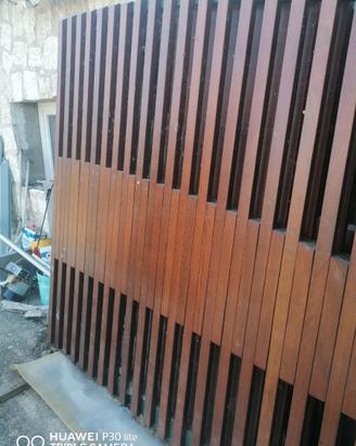 cancello in ferro rivestito in legno