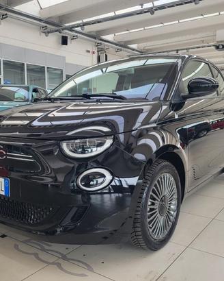 FIAT 500 Icon Berlina 42 kWh accessoriata LED ec