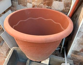 vaso in plastica con sottovaso 