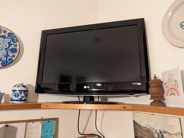 TV 32'' LG modello 32LH3000