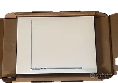 Macbook air 13” 2026 NUOVO SIGILLATO con fattura