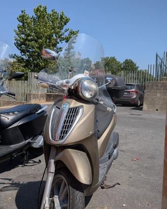 Piaggio Carnaby Cruiser 300 i.e.
