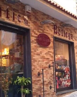 Negozio salumeria gastronomia mini market