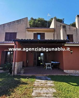 Villa 300 mq con giardino privato