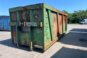 CONTAINER SCARRABILE USATO A CIELO APERTO