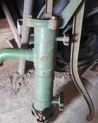 pompa acqua vintage 