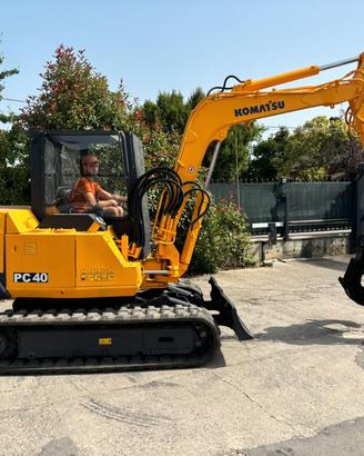 E189 ESCAVATORE KOMATSU PC40
