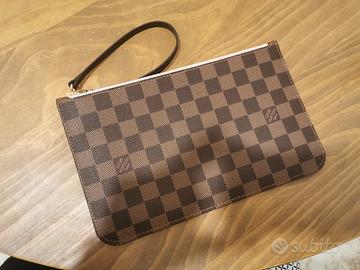 Pochette VUITTON
