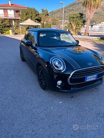Mini Cooper D (Diesel) 2019 98000 KM