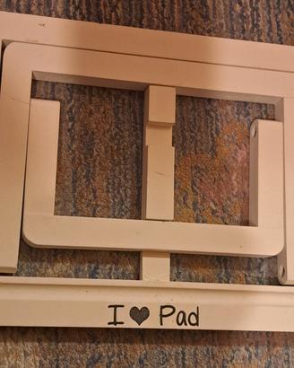 tablet - supporto in legno 