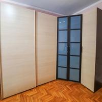 Armadio ad angolo modulare con cabina armadio