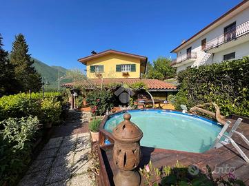 CASA SEMINDIPENDENTE A ATINA