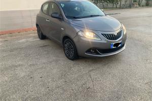 Lancia Ypsilon 1.0 FireFly 5 porte S&S Hybrid Gold