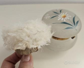 PORTACIPRIA DIPINTO A MANO CON PIUMINO ANTICO