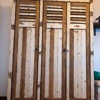 ARMADIO IN LEGNO STILE SHABBY / RUSTICO – 3 ANTE