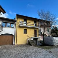 CASA IN LINEA BICAMERE CON GARAGE DOPPIO - DA U...