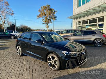AUDI A1 SPB 30 TFSI Identity Black EDITION