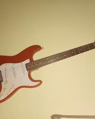 Squier Bullet Strat Torino Red NUOVA