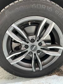 Cerchi 16 pollici e pneumatici comp. BMW