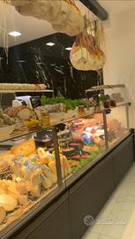 ATTREZZATURA E ARREDAMENTO PER SALUMERIA GASTRONOM