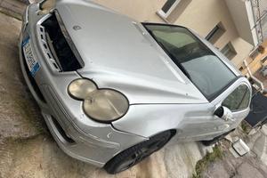 Mercedes 220