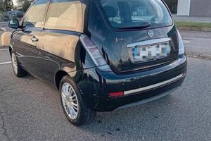 Lancia y 1.4 ecochic benzina +gpl