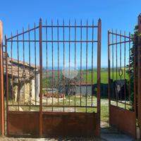 RUSTICO A ROSETO DEGLI ABRUZZI